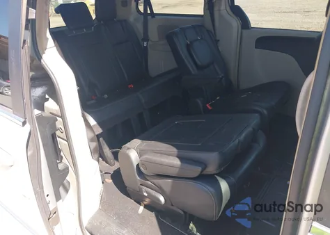 2012 Chrysler Town & Country Touring z USA, uszkodzony, nr VIN 2C4RC1BG0CR306088